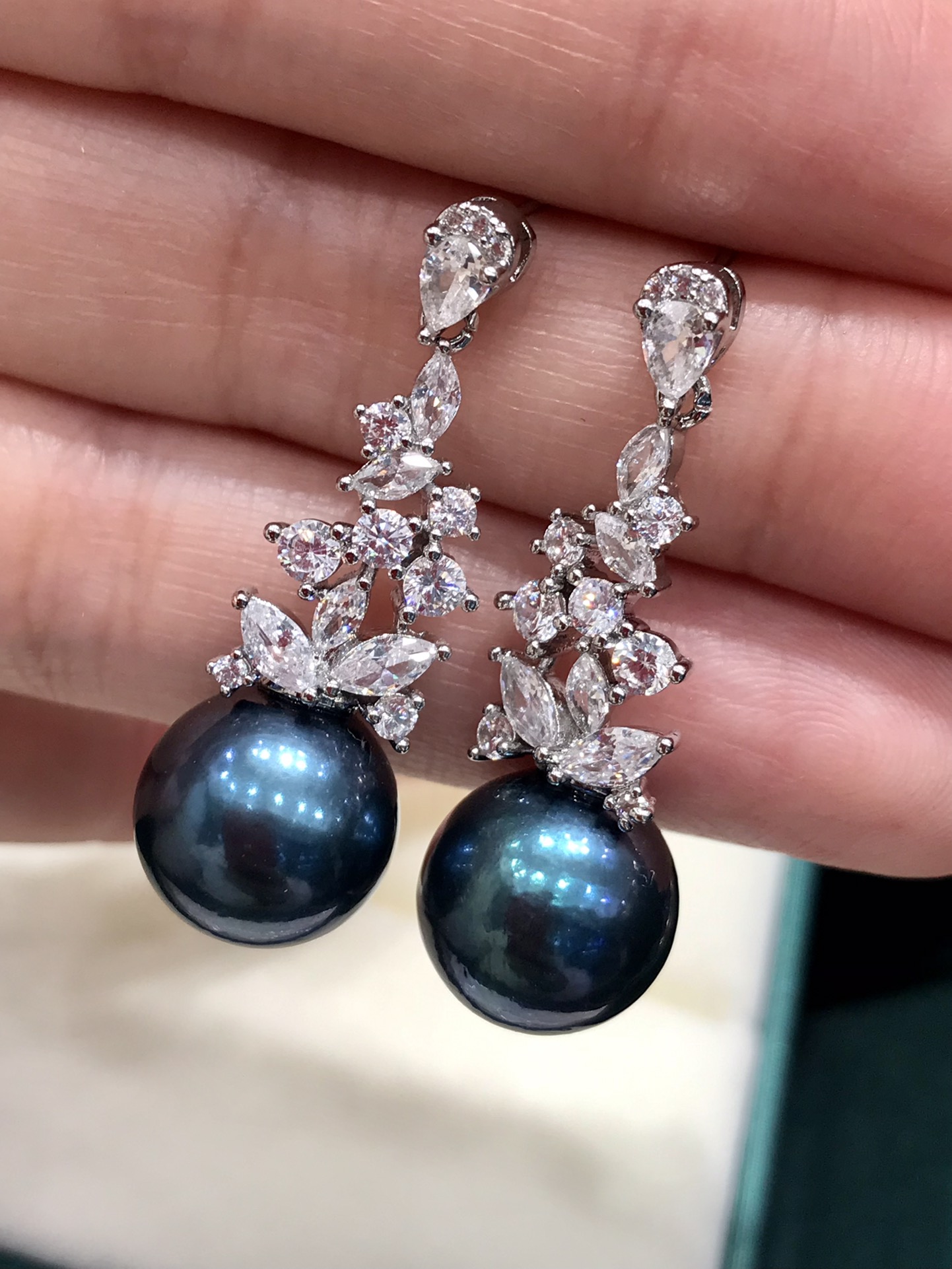 RE249T10 天然パールピアス