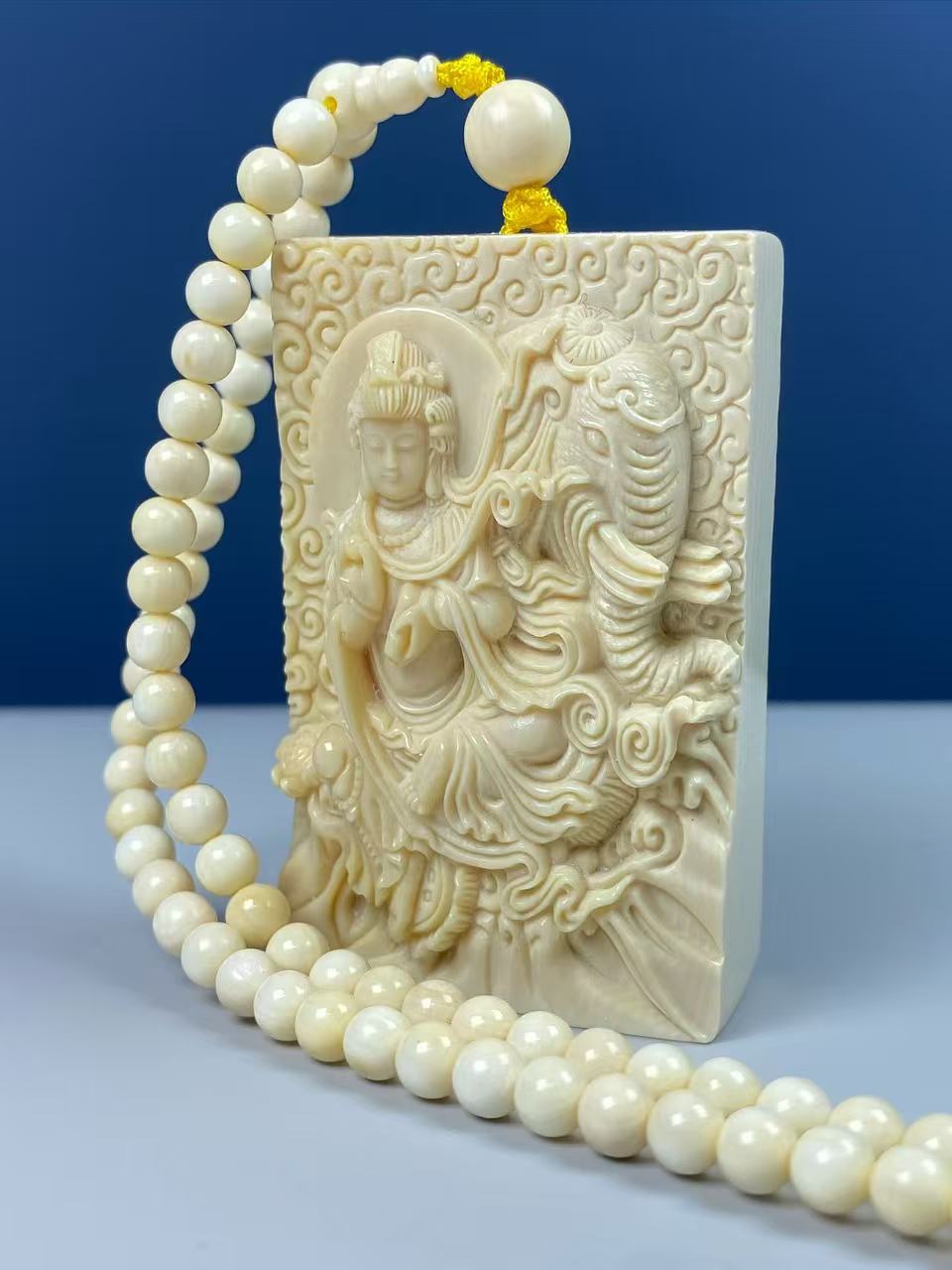 天然マンモス牙美しい手作り彫刻 持蓮観音 ネックレス - 画像 (7)