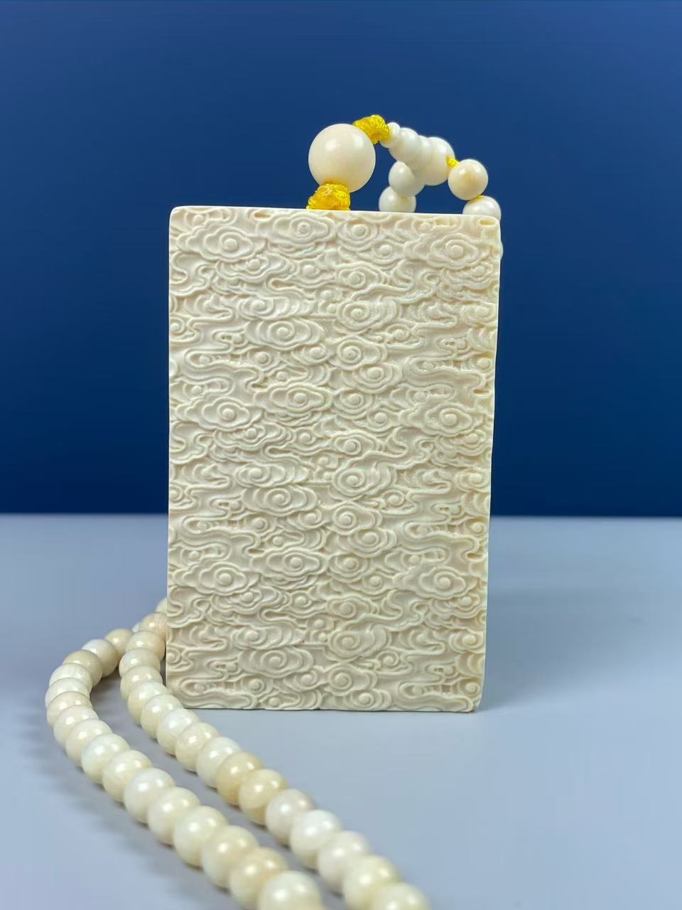 天然マンモス牙美しい手作り彫刻 持蓮観音 ネックレス - 画像 (9)