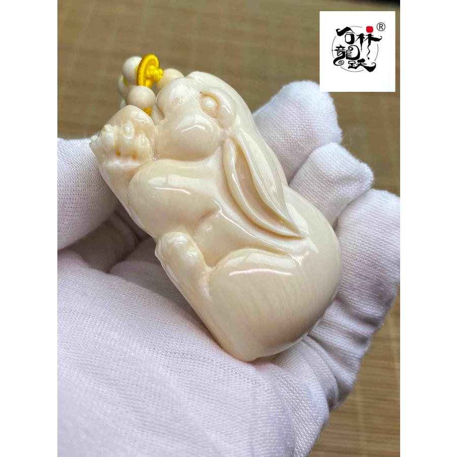 天然マンモス牙美しい手作り彫刻金運を招き玉兎握り物 - 画像 (4)